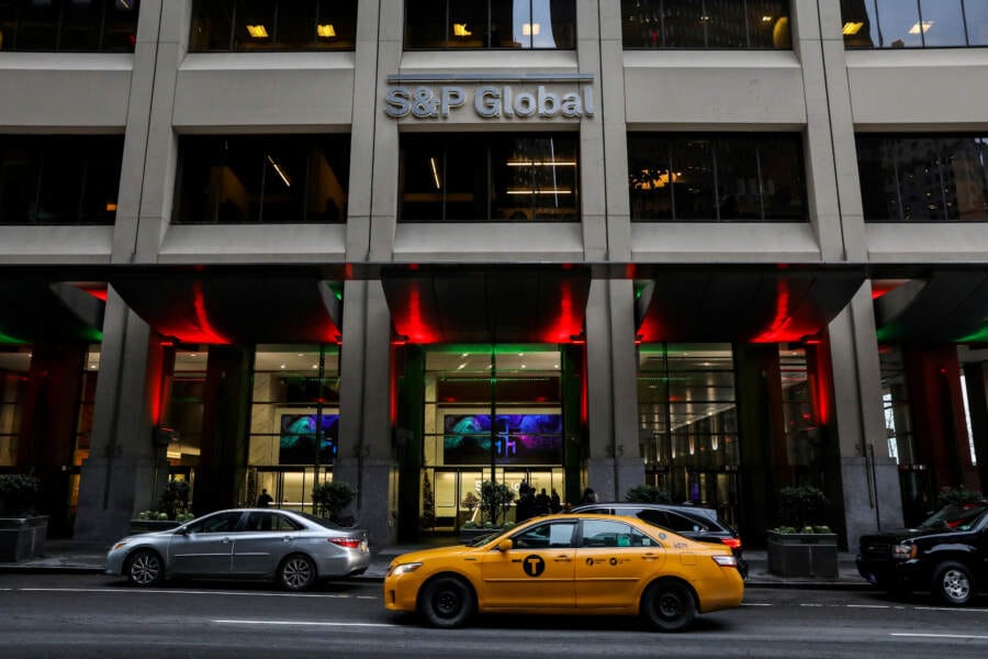 S&#038;P Global fined 1.1 million euros for premature credit rating publications