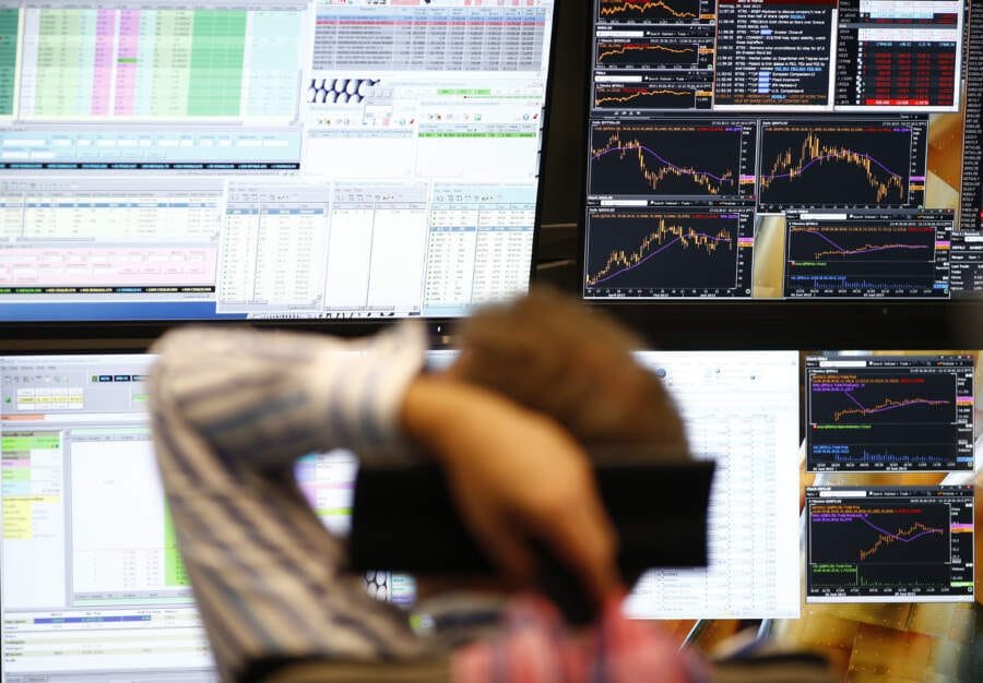 Stocks reach one-month high on U.S. debt ceiling hopes