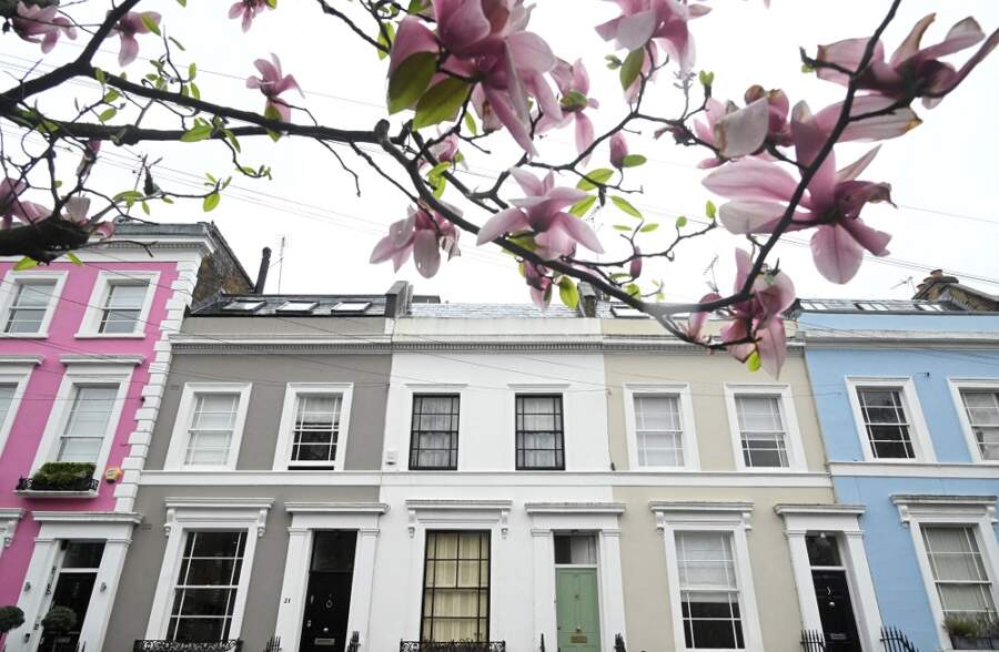 UK house prices fall by most since 2009, higher rates to bite-Nationwide