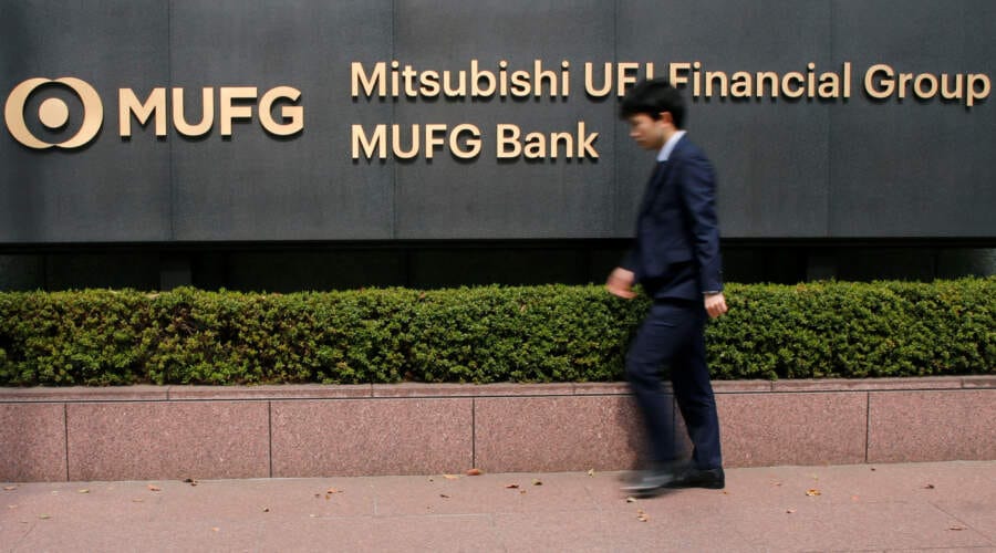 Japanese investors plan to sue MUFG unit over Credit Suisse bonds &#8211; Nikkei