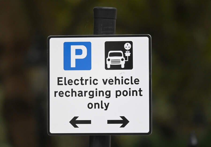 EU electric vehicles risk 4.3 billion euro post-Brexit tariff cost &#8211; auto body