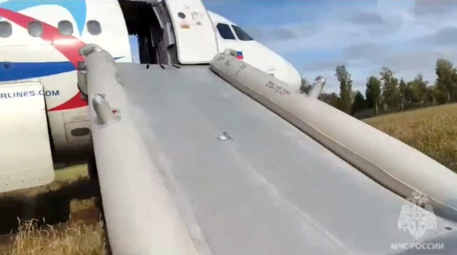 Russian plane with 159 aboard makes emergency landing in Novosibirsk region &#8211; agencies