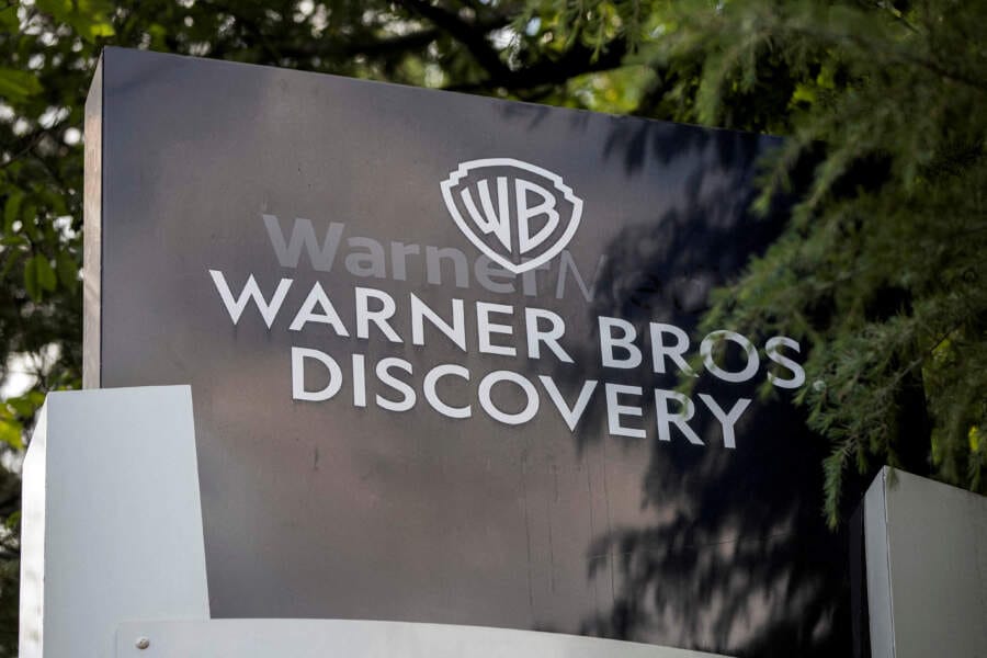 Warner Bros to expand British studios&#8217; production capacity by over 50%