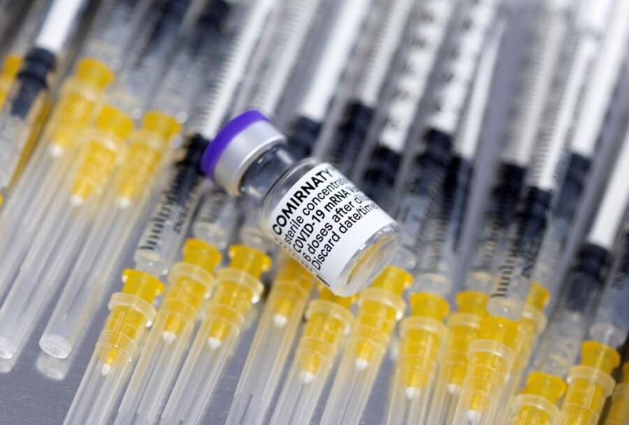 Pfizer&#8217;s foggy COVID outlook hits vaccine maker shares