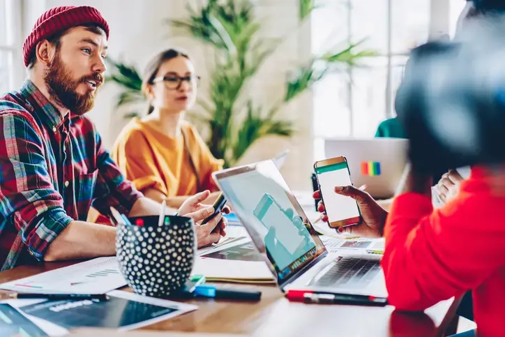 Effective Bootstrapping Strategies for Startup Founders: Navigating Growth with Innovation and Self-funding