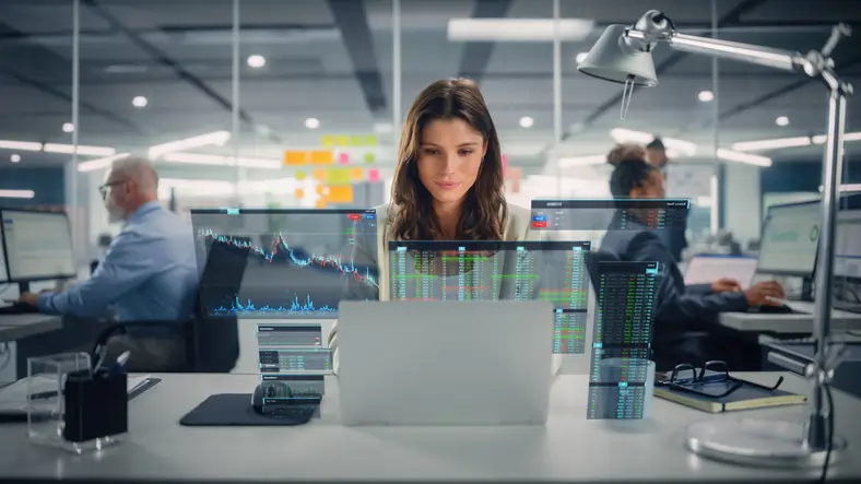 Navigating the Modern Business Landscape: The Role of Technology in Driving Success