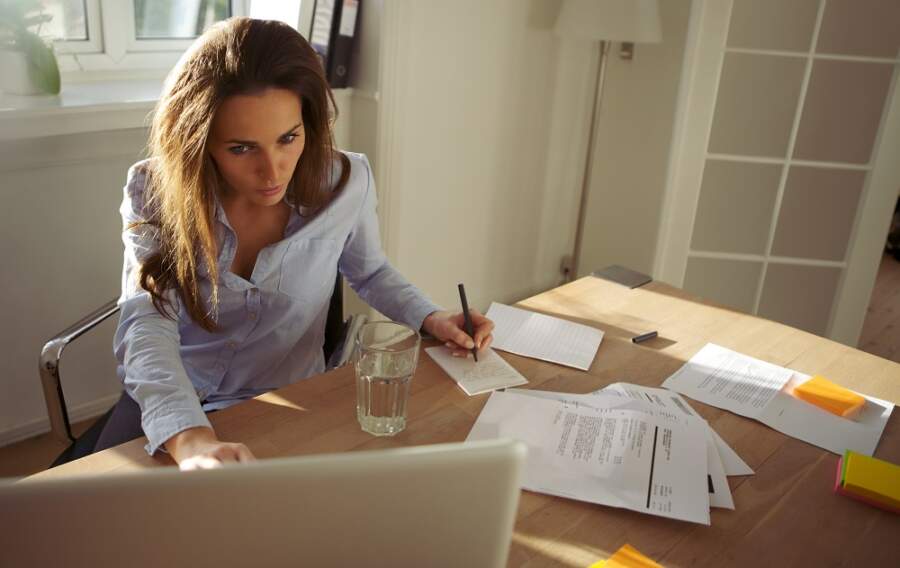 Fears of a recession ring true as data shows signs of labour market struggles
