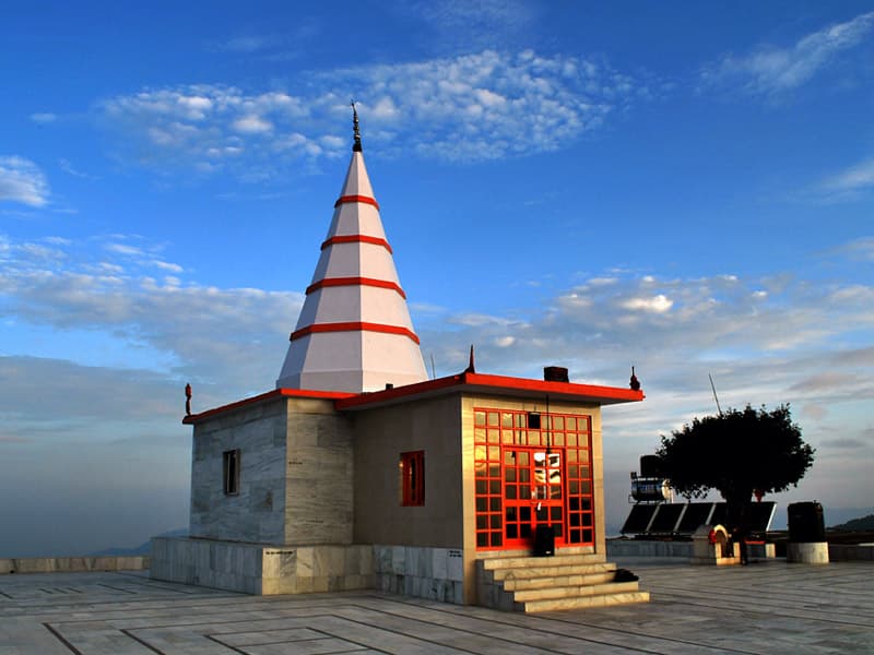 काली का टिब्बा : चैल में महाकाली का पवित्र पहाड़ी मंदिर